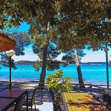 Mobil Bela Kemping Biograd Na Moru