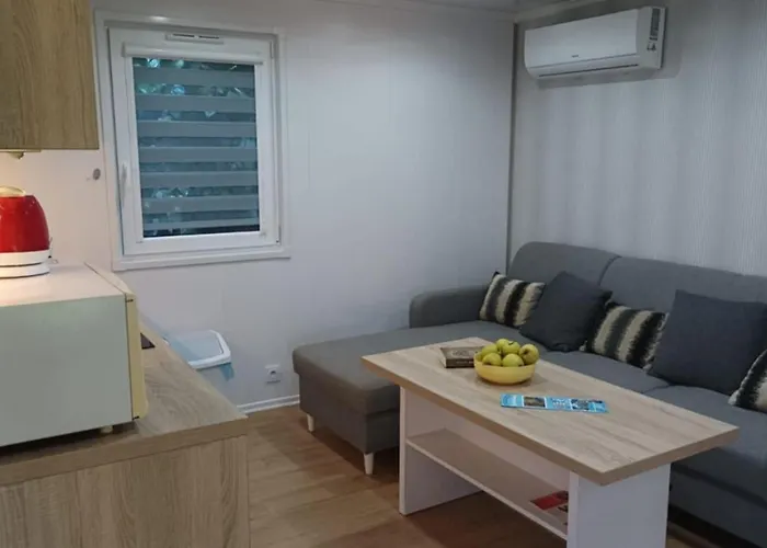 Mobil Bela * Biograd Na Moru
