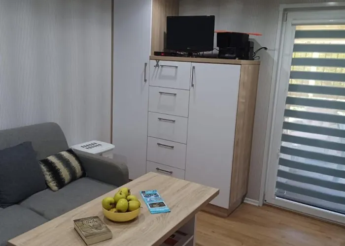 אתר קמפינג Mobil Bela *